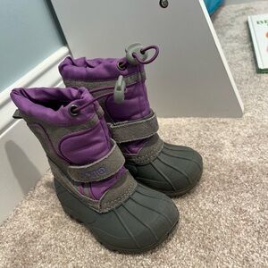 Toddler size 5/6 snow boots